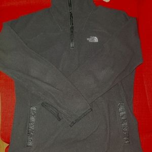Black North Face Zipped Pullover